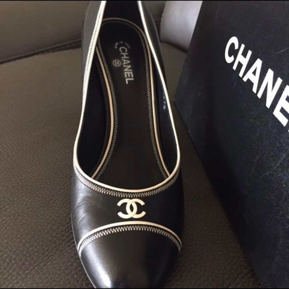100% Authentic Chanel ‘Escarpins’ Pumps
